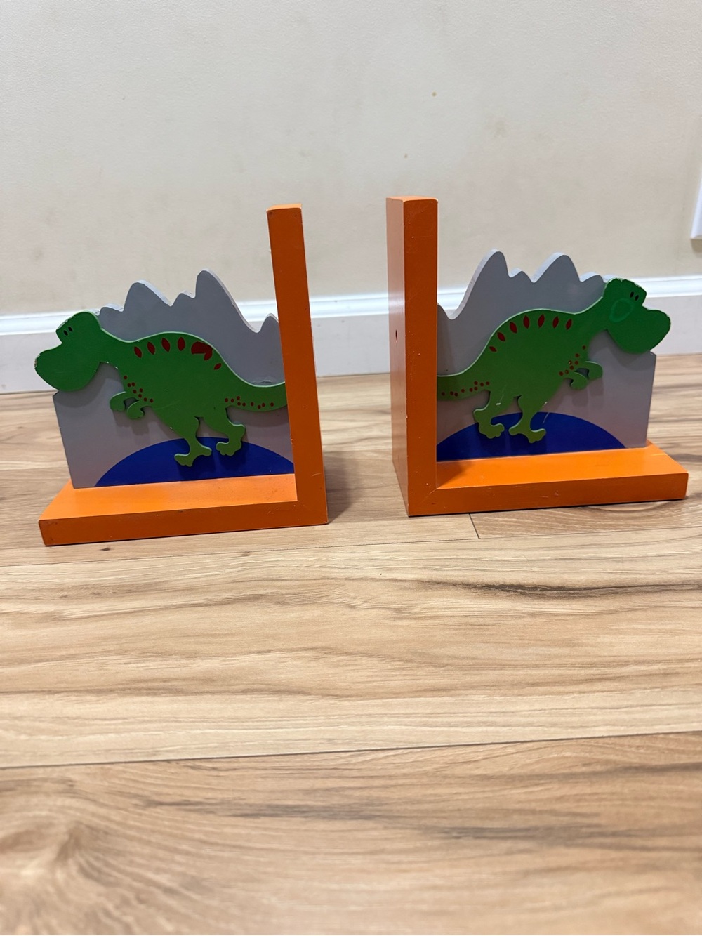 Wooden Dinosaur Bookends - Green and Orange